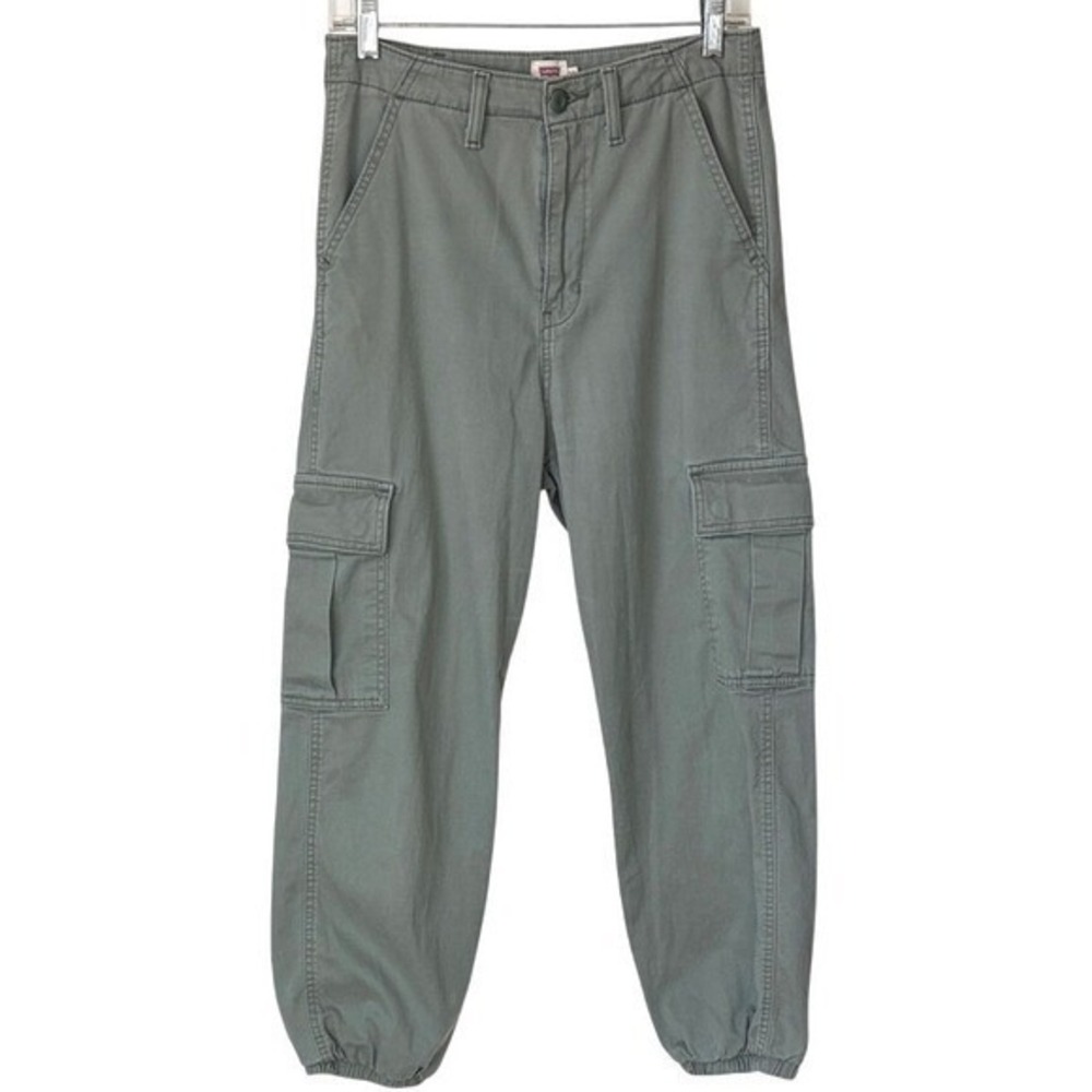 Levi's Green Cargo Pants Size 28 Casual Tapered Leg Coastal Cowgirl